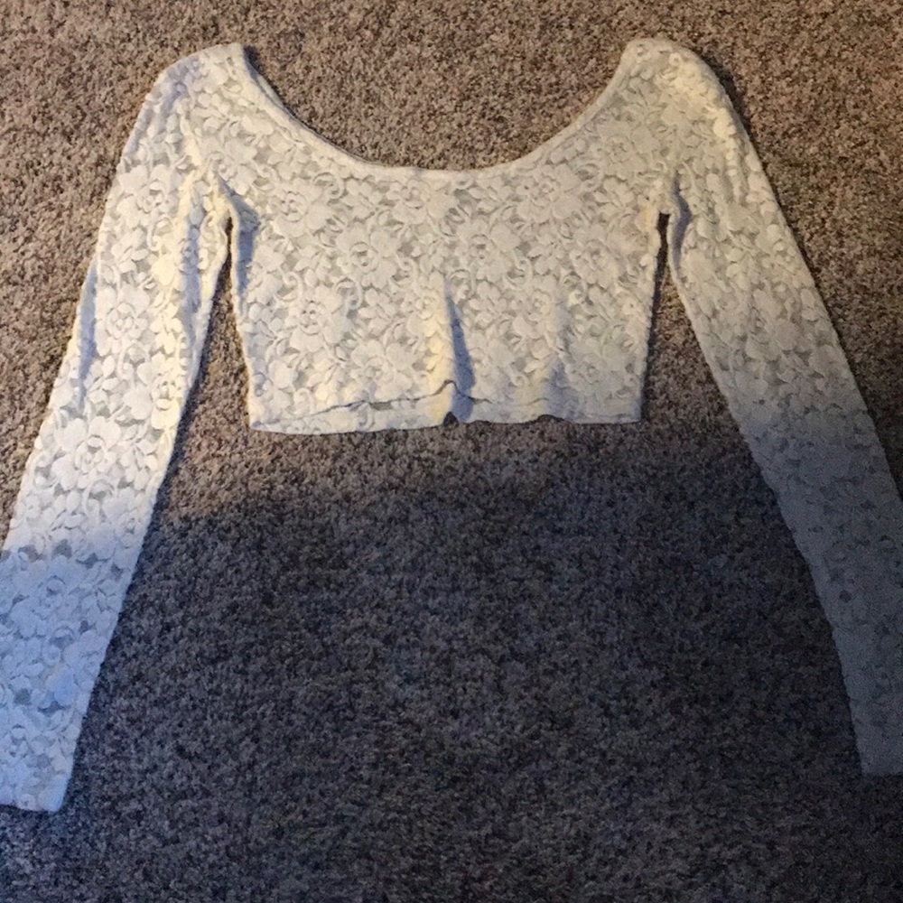 Long sleeved lace crop top